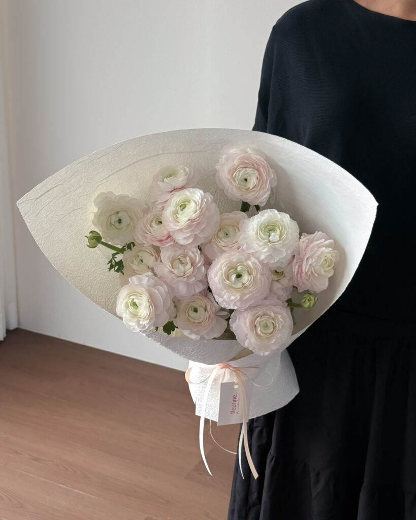 Creama Ranunculus Cream Ranunculus - Fluerine